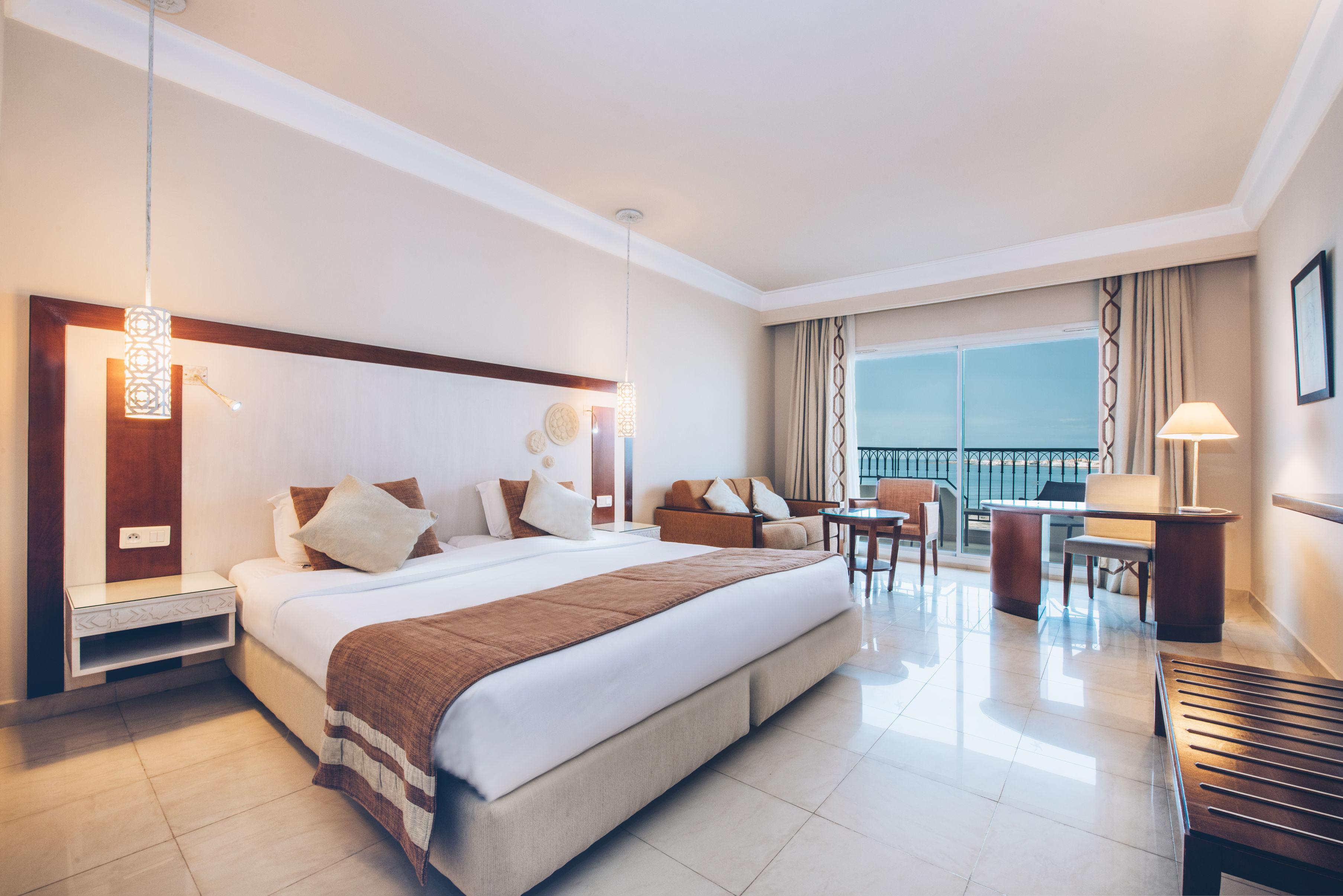 이베로스타 셀렉션 로얄 엘 만수르 마흐디아 외부 사진 A room at the hotel